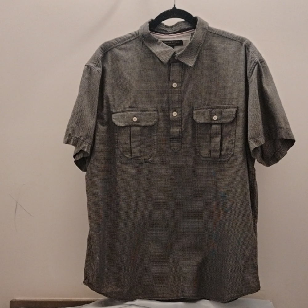 Banana Republic Men's Charcoal Button Down Shirt